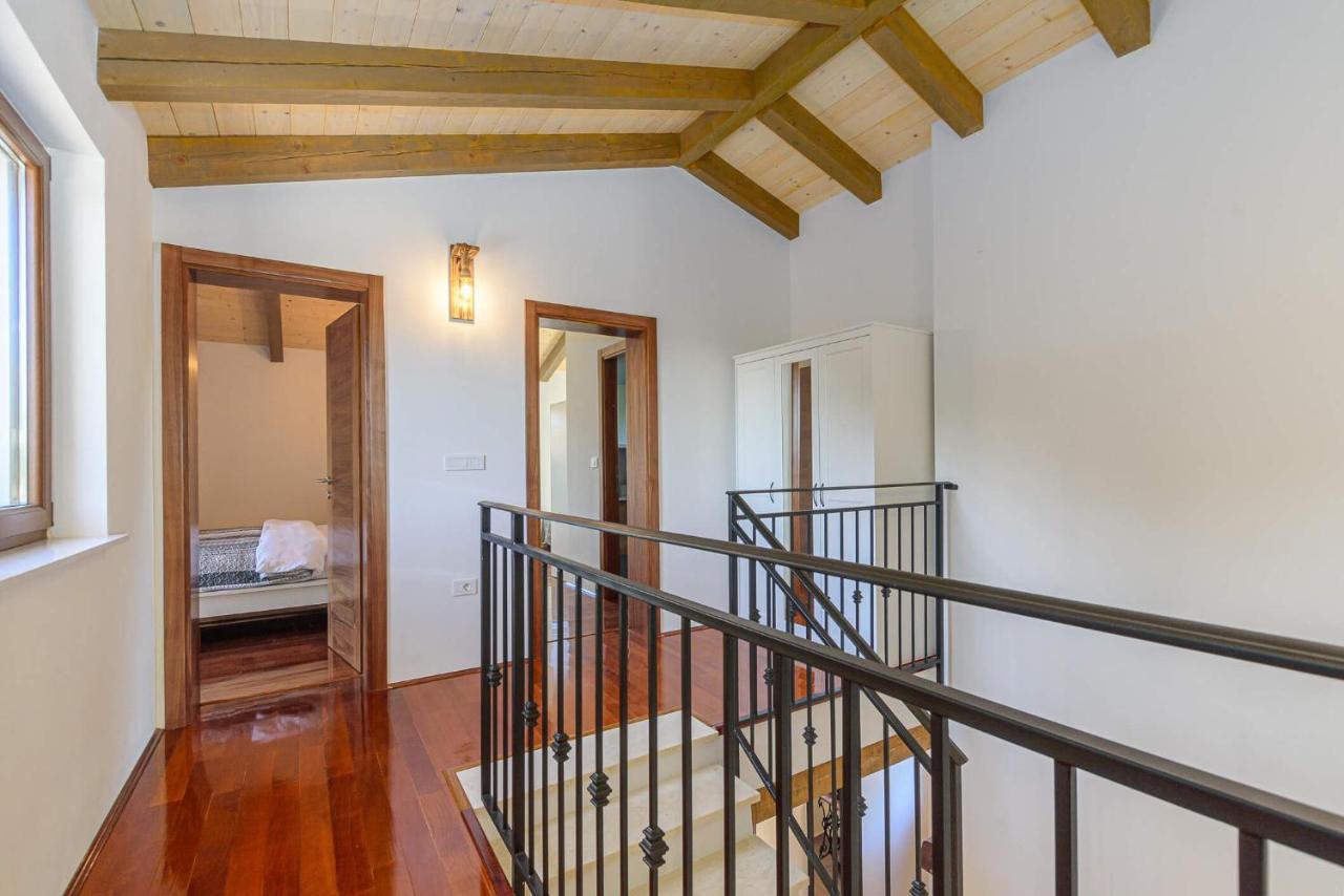 Villa David - Luxurious Secluded Villa With A Heated Pool Butkovići Exterior foto